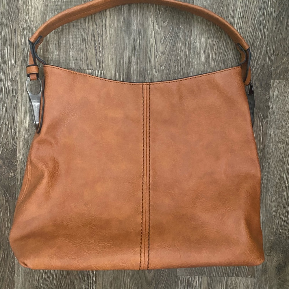 Hobo Soft Tan Leather Shoulder Bag